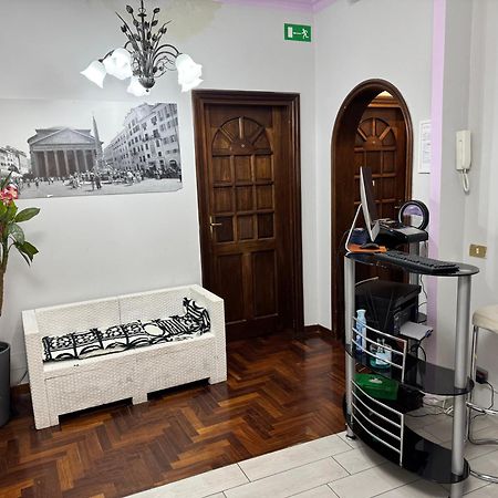 Destination In Rome Hostel Bagian luar foto
