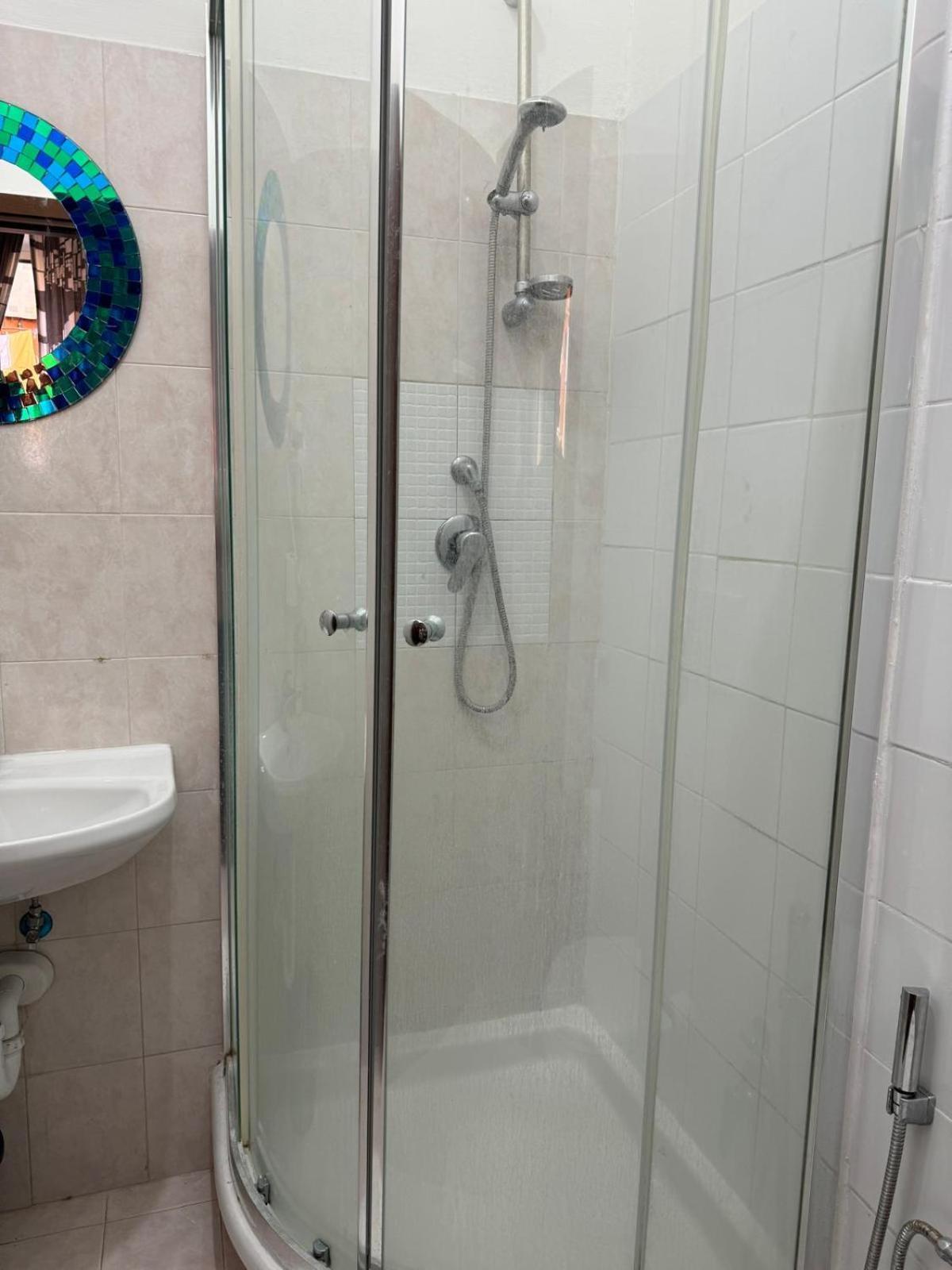 Destination In Rome Hostel Bagian luar foto