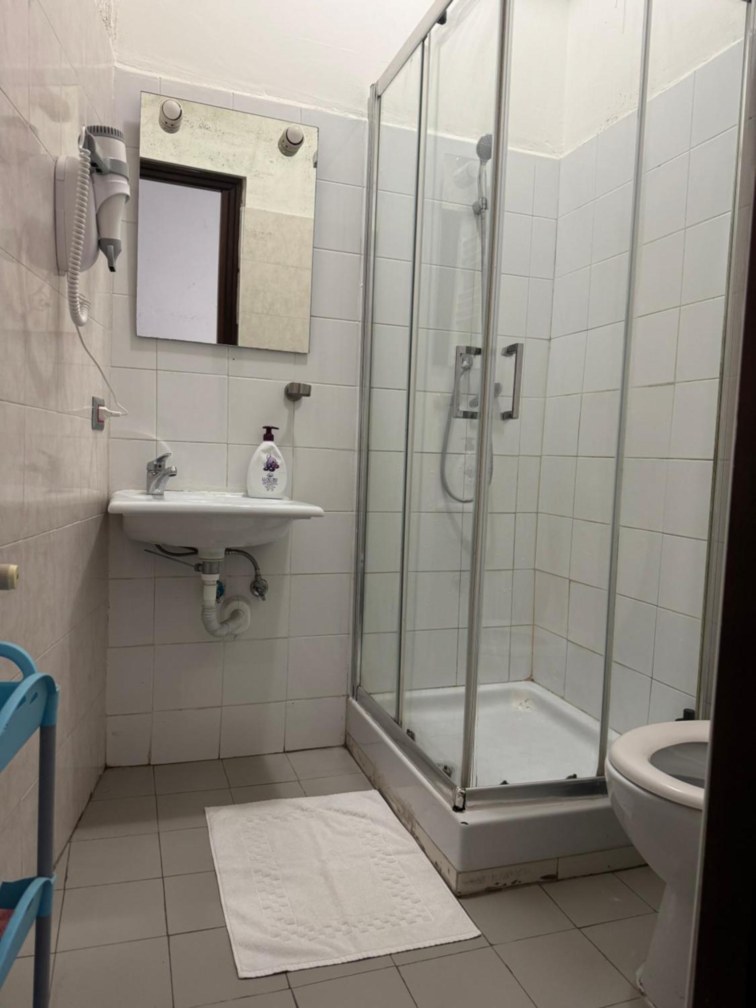 Destination In Rome Hostel Bagian luar foto