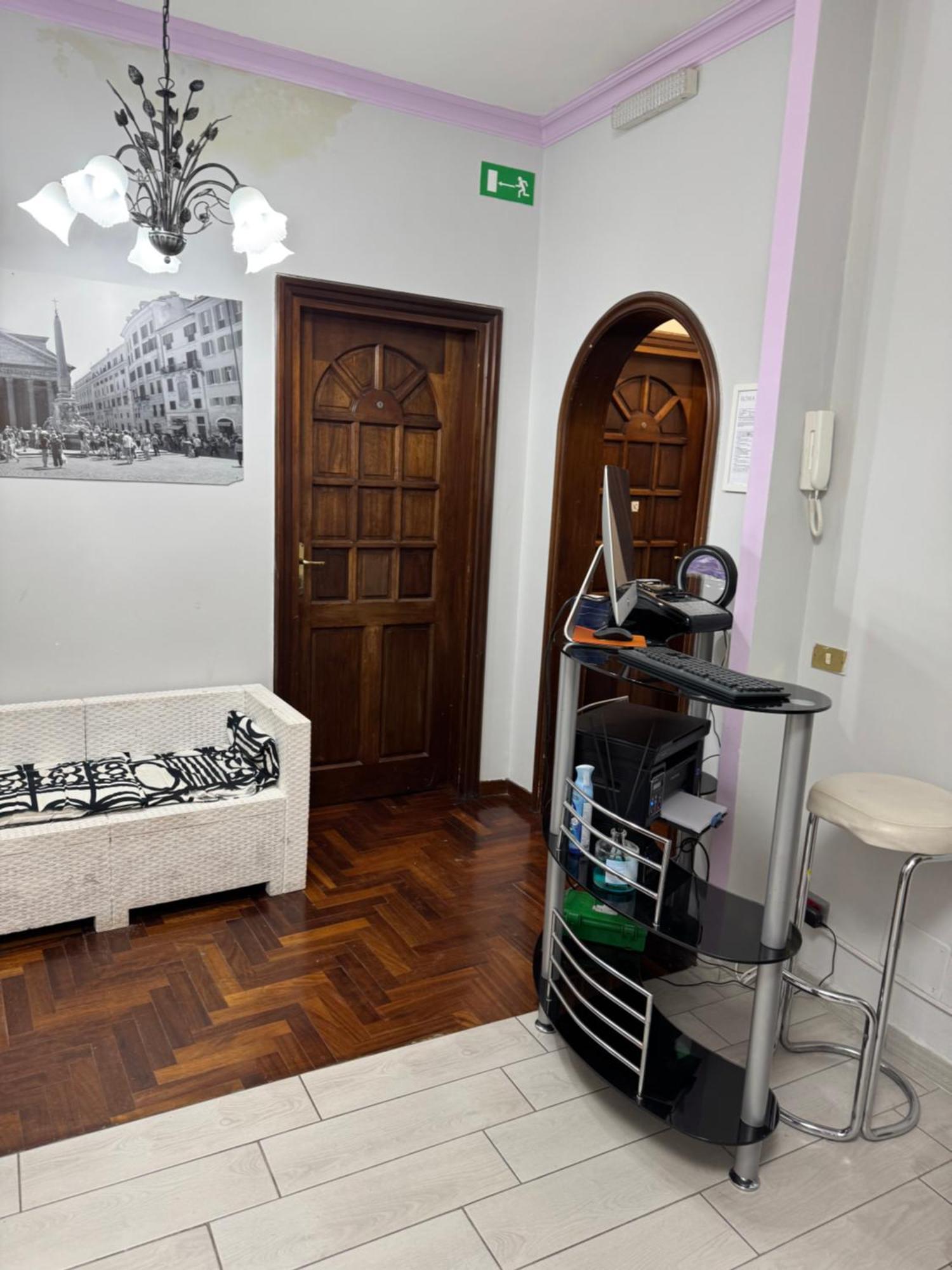 Destination In Rome Hostel Bagian luar foto