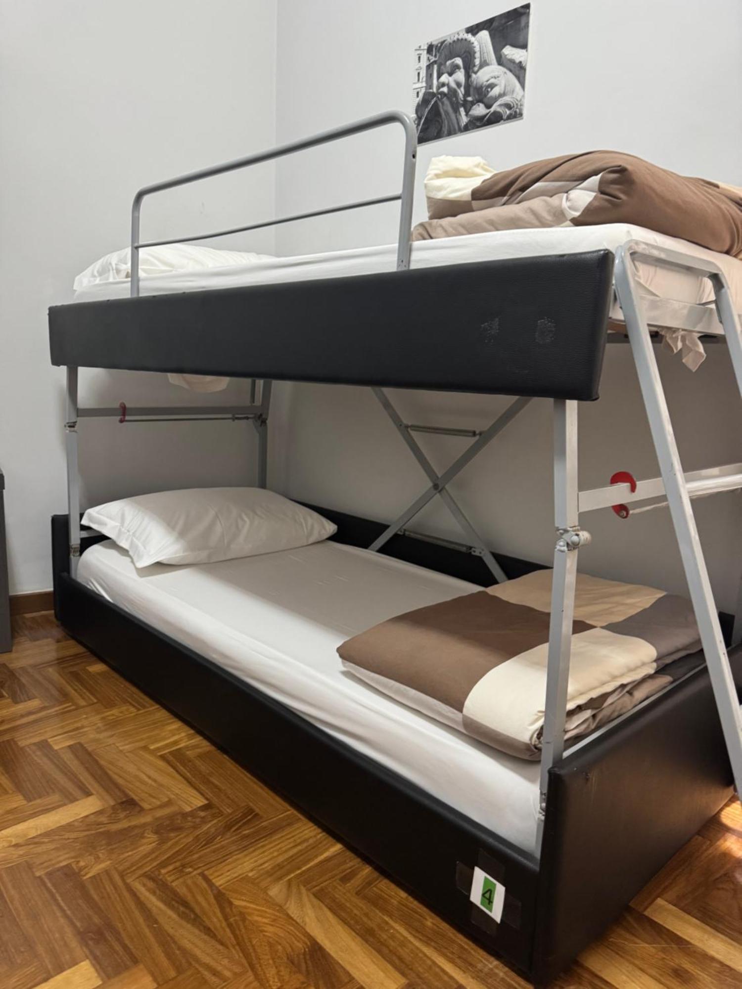 Destination In Rome Hostel Bagian luar foto